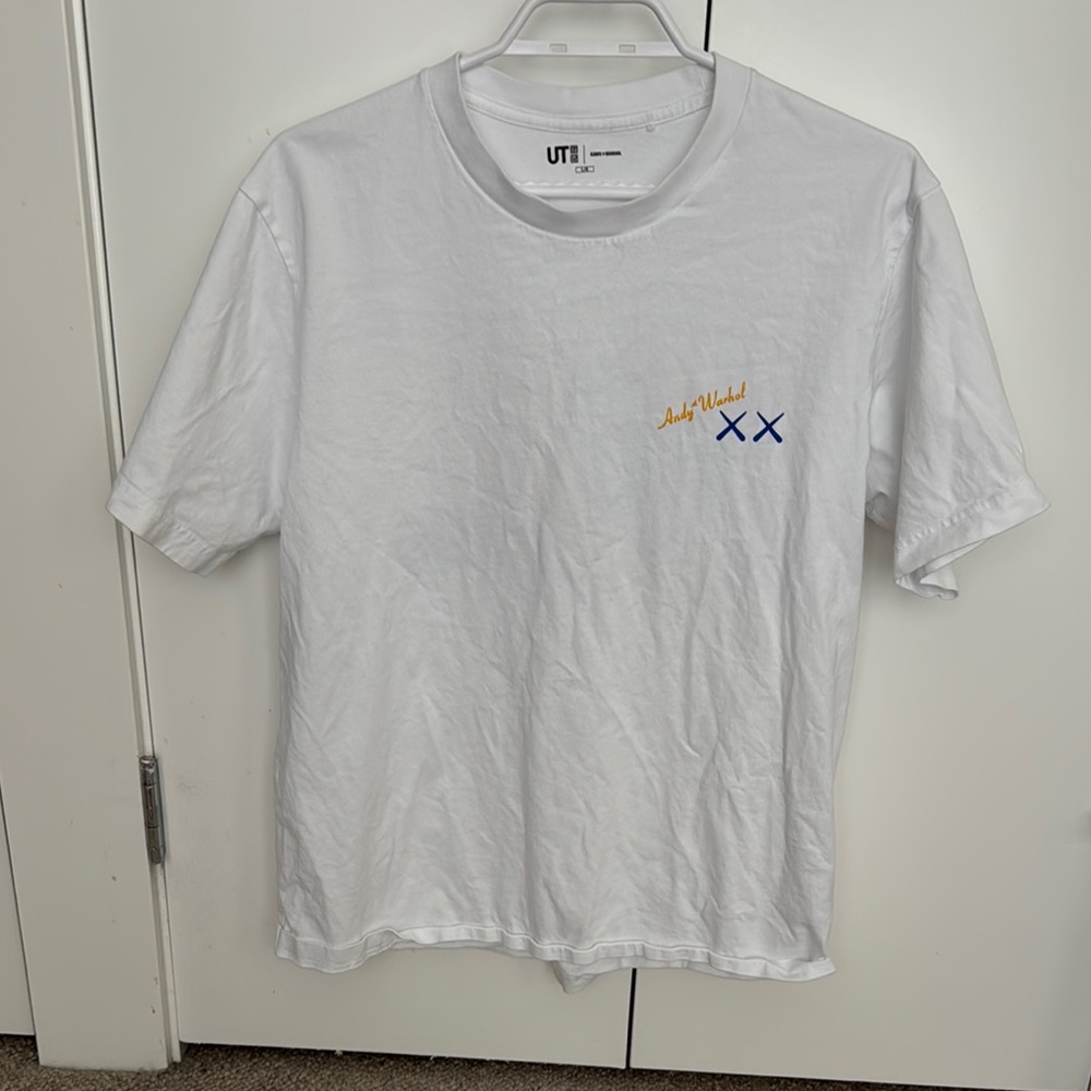 Uniqlo x KAWS White Short Sleeve Tee Essential Cotton